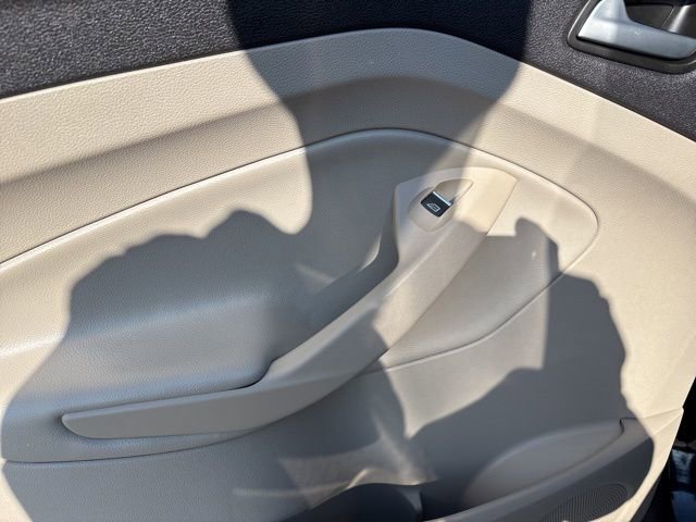 Used 2018 Ford Escape Titanium w/ Ford Safe & Smart Package image 33