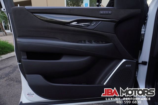 Used 2020 Cadillac Escalade ESV Platinum image 63