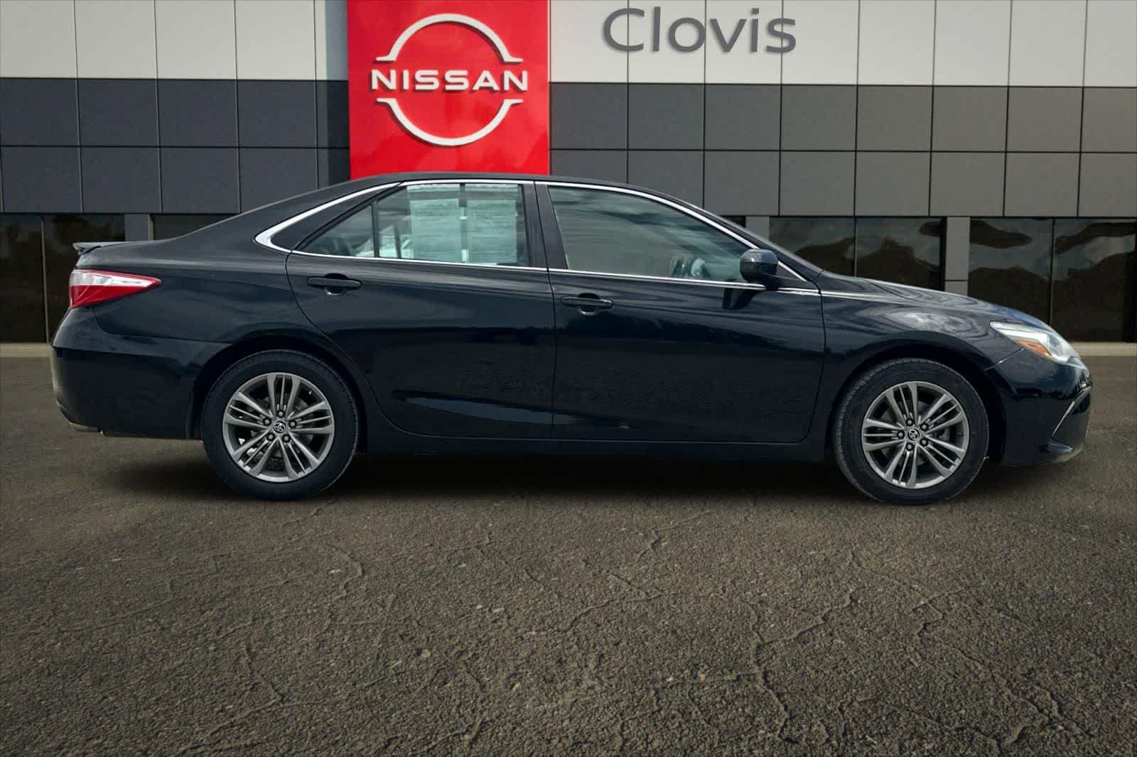 Used 2016 Toyota Camry SE FWD image 9