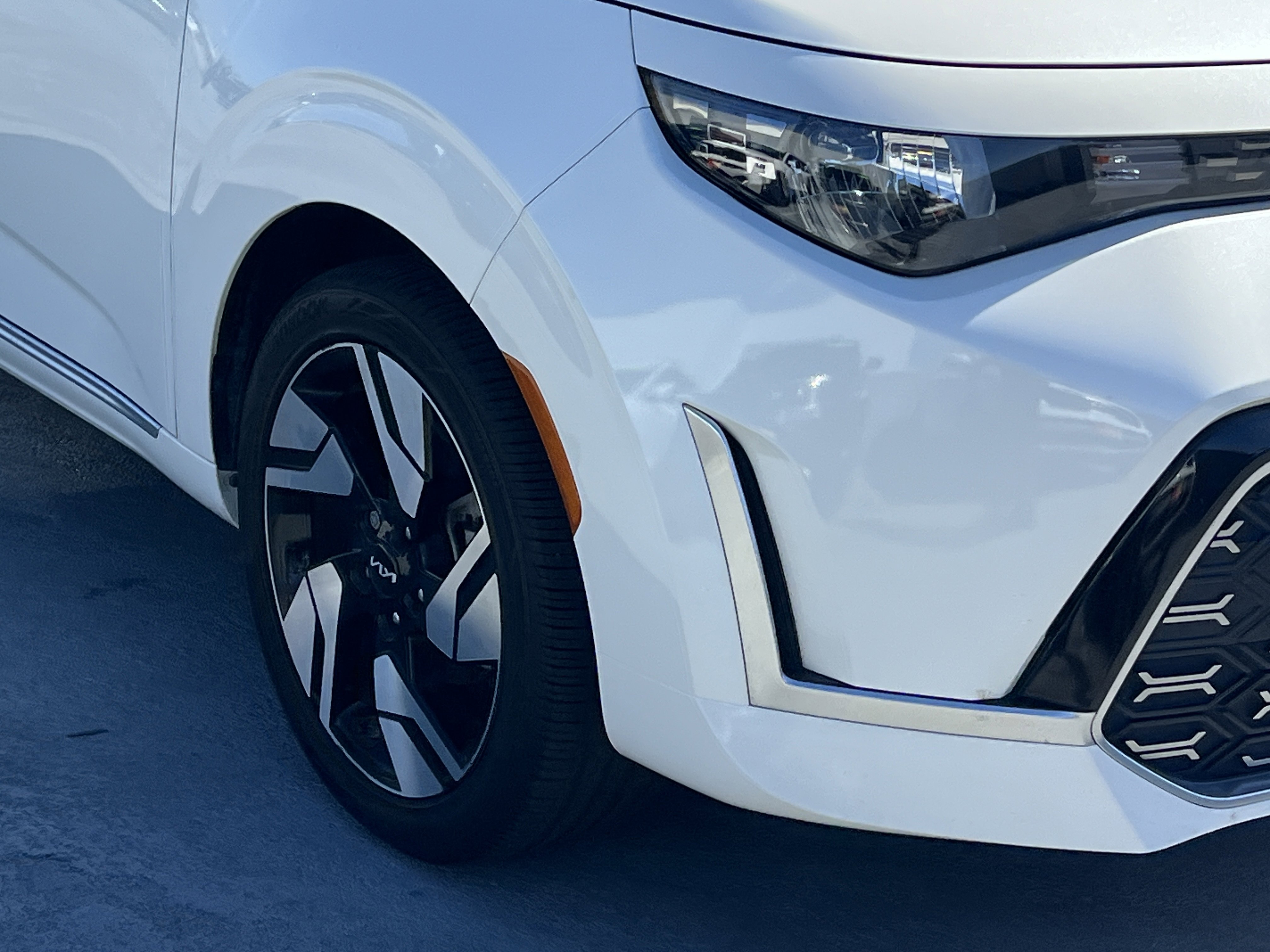 Certified 2023 Kia Soul GT-Line image 14