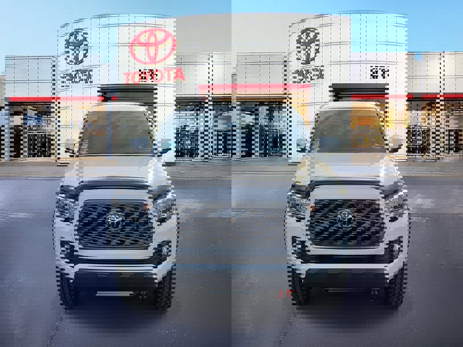 Certified 2023 Toyota Tacoma TRD Off-Road image 2