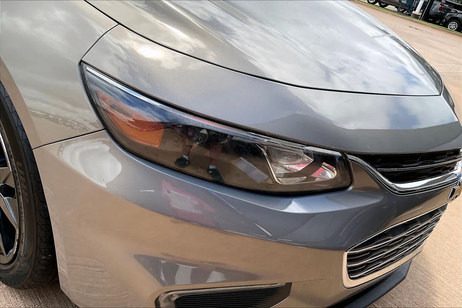 Used 2017 Chevrolet Malibu LT FWD image 27