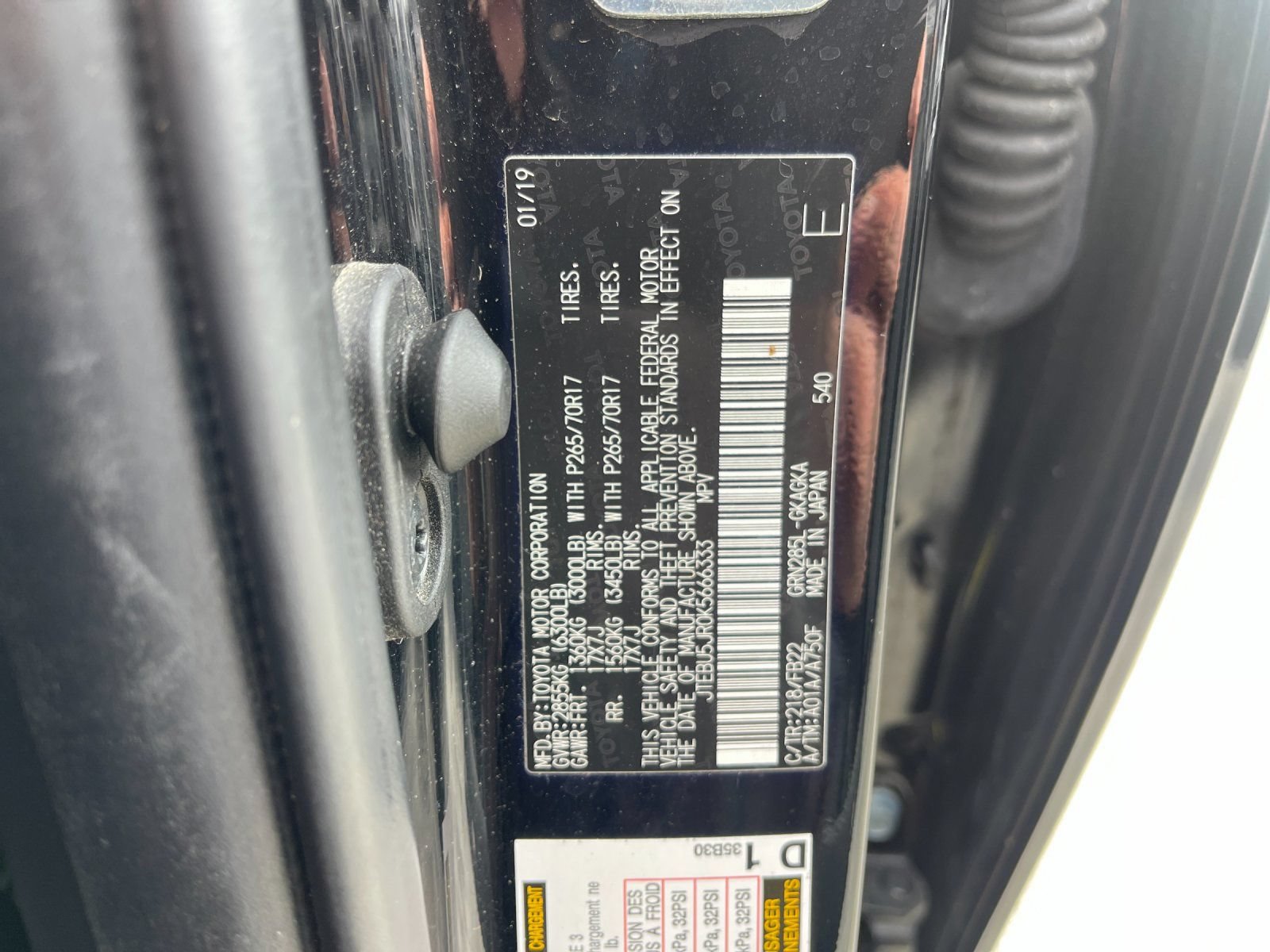 Used 2019 Toyota 4Runner SR5 AWD/4WD image 34