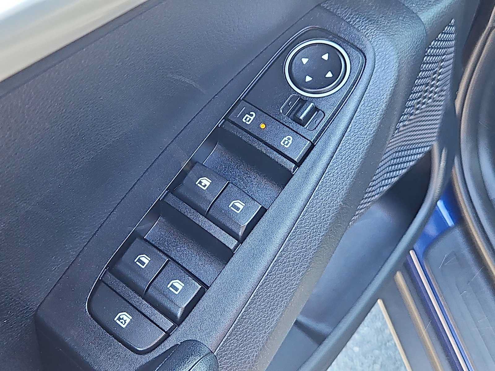 Used 2025 Kia Seltos LX AWD/4WD image 21