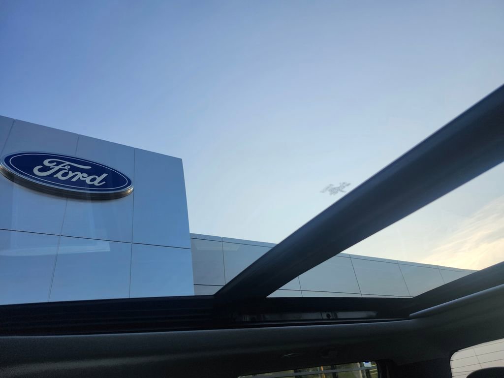 Used 2025 Ford F350 Lariat w/ Camper Package AWD/4WD image 41