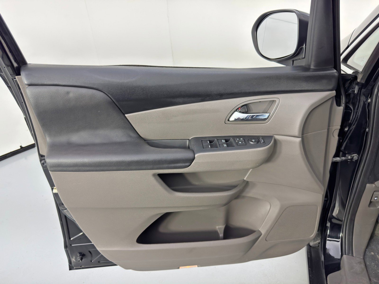 Used 2015 Honda Odyssey EX-L image 39