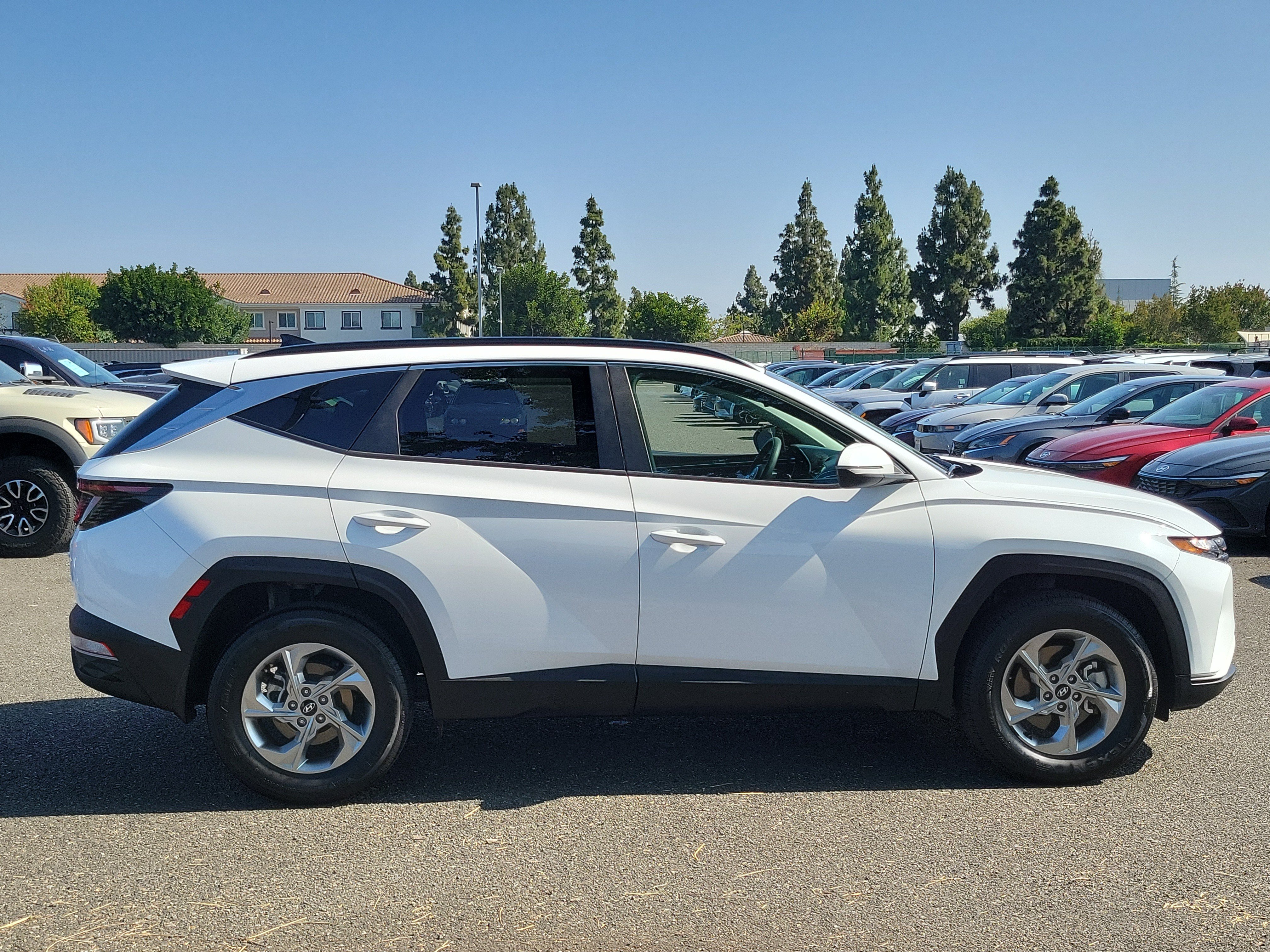 Certified 2023 Hyundai Tucson SEL AWD/4WD image 5