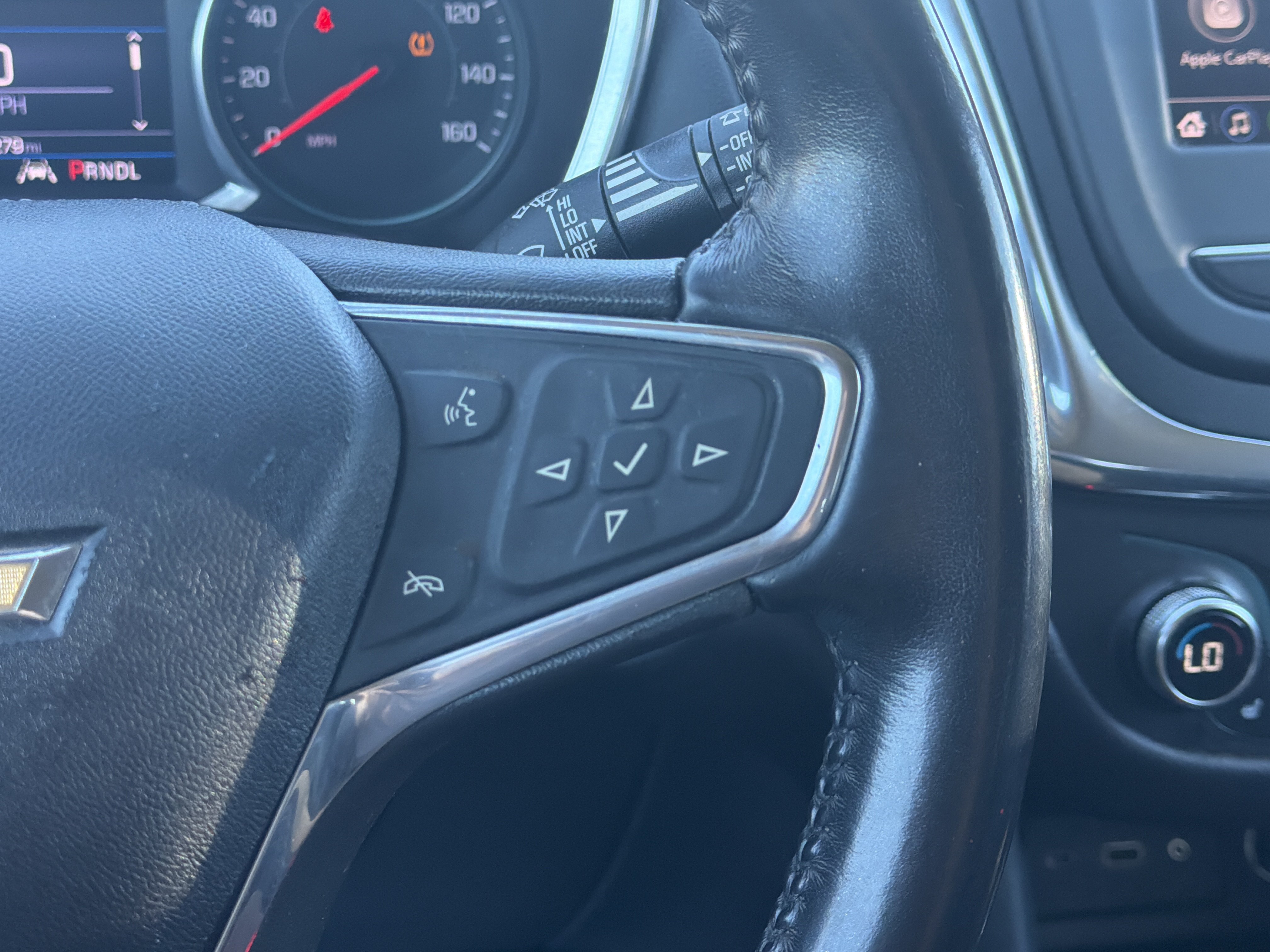 Used 2020 Chevrolet Equinox LT AWD/4WD image 22