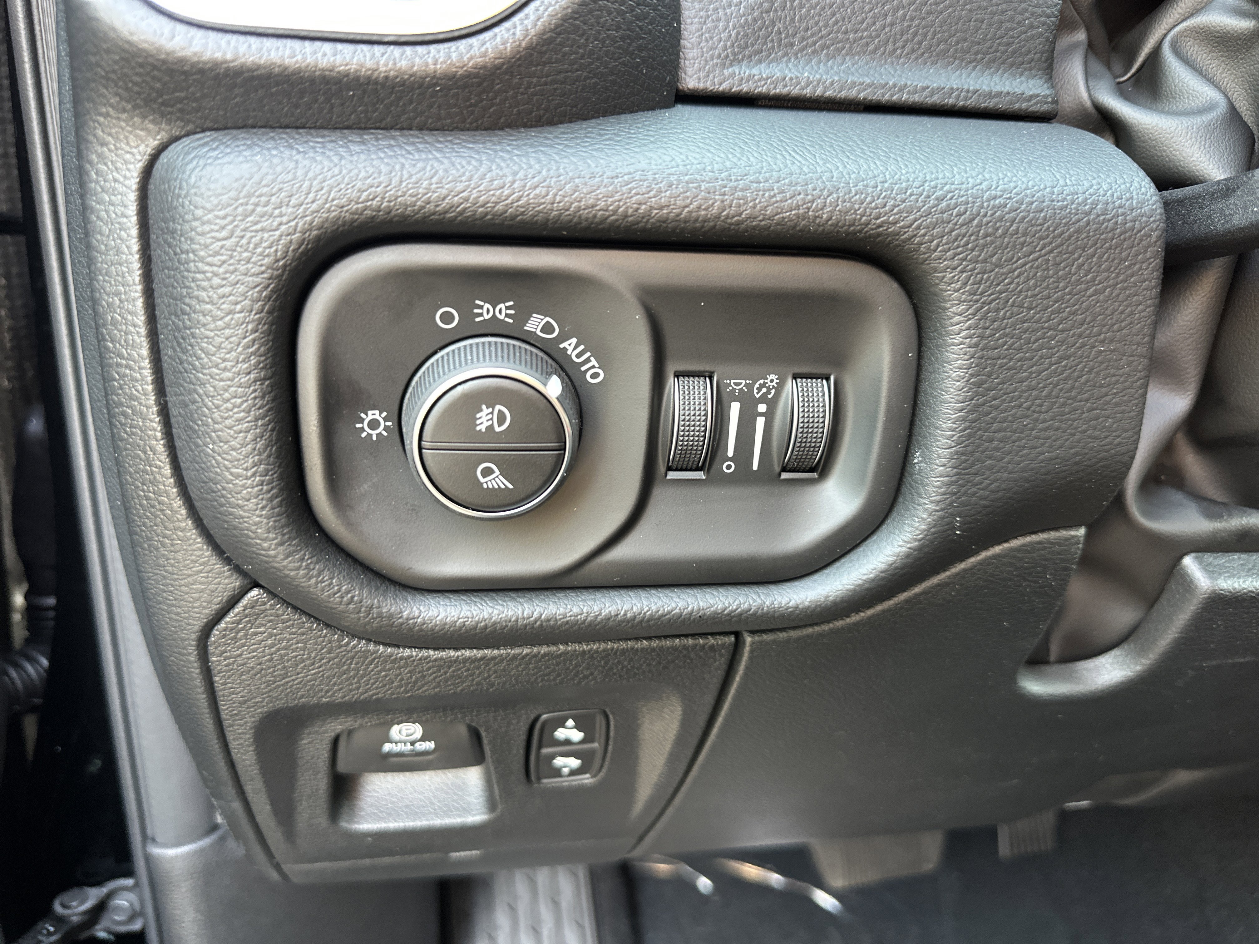 New 2026 RAM 1500 Big Horn AWD/4WD image 12
