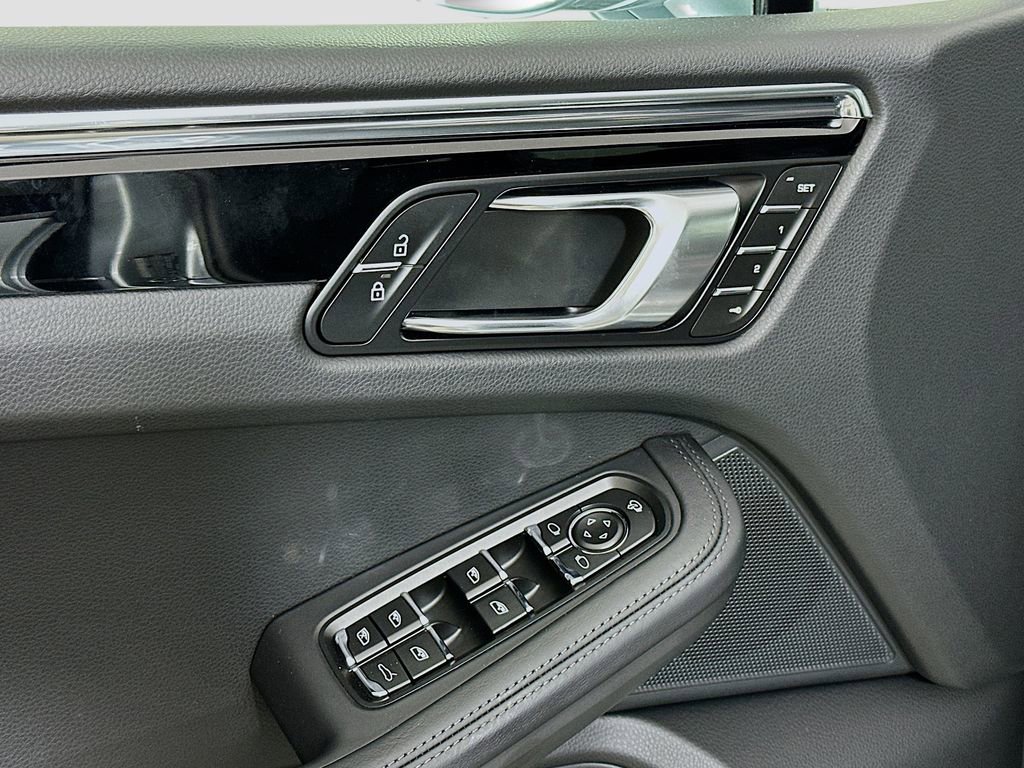 New 2025 Porsche Macan S image 20