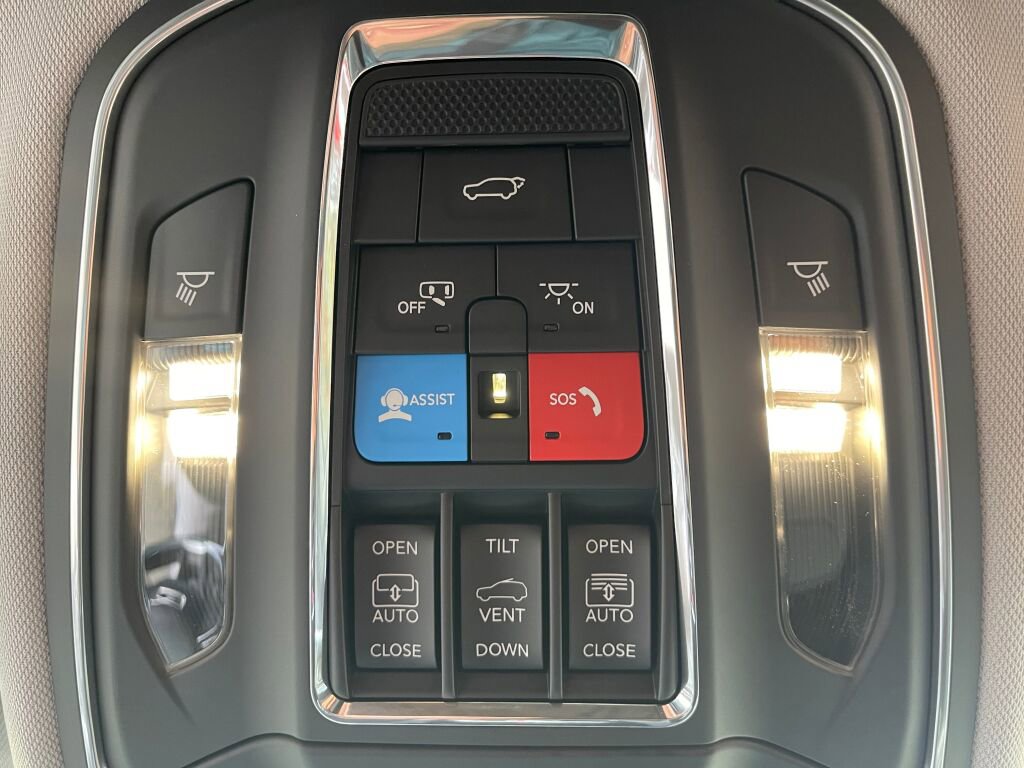 New 2024 Jeep Grand Cherokee Limited 4xe w/ Luxury Tech Group II image 25