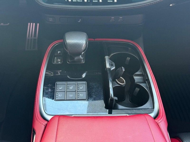 Used 2023 Lexus LS 500 F Sport w/ Accessory Package (Z2) AWD/4WD image 11