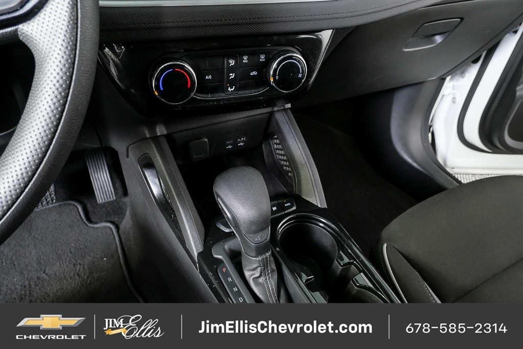 Certified 2025 Chevrolet TrailBlazer LT AWD/4WD image 16