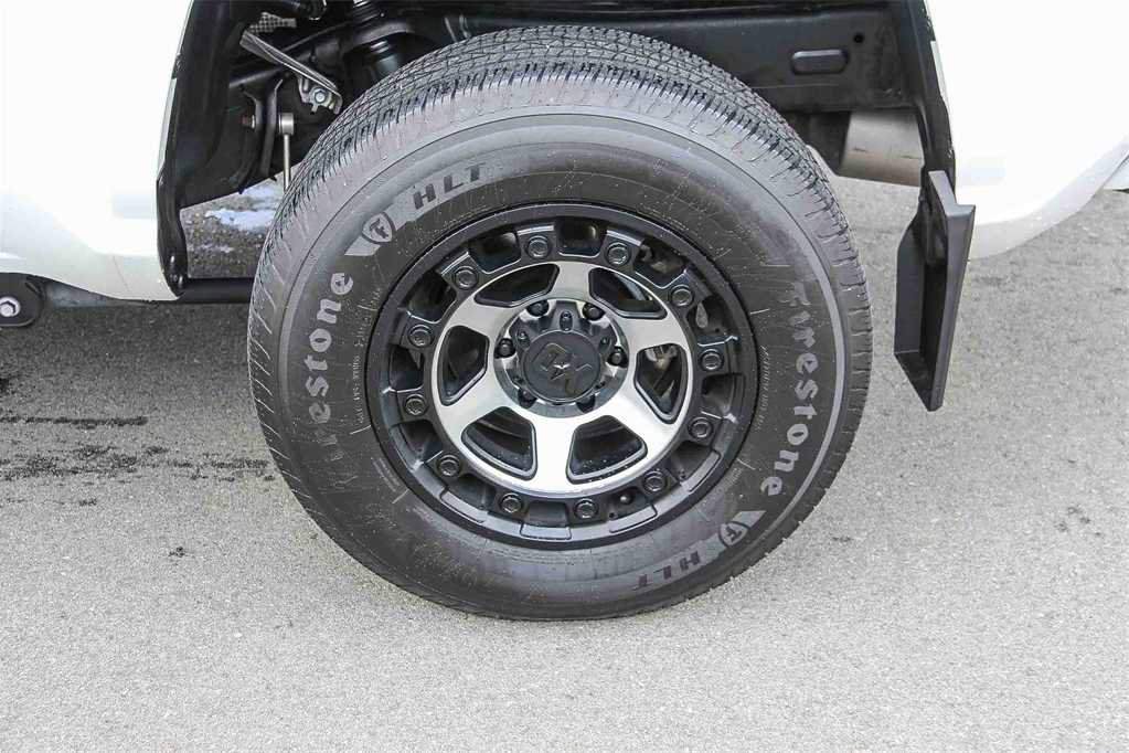 Used 2024 Toyota Tacoma SR5 image 10