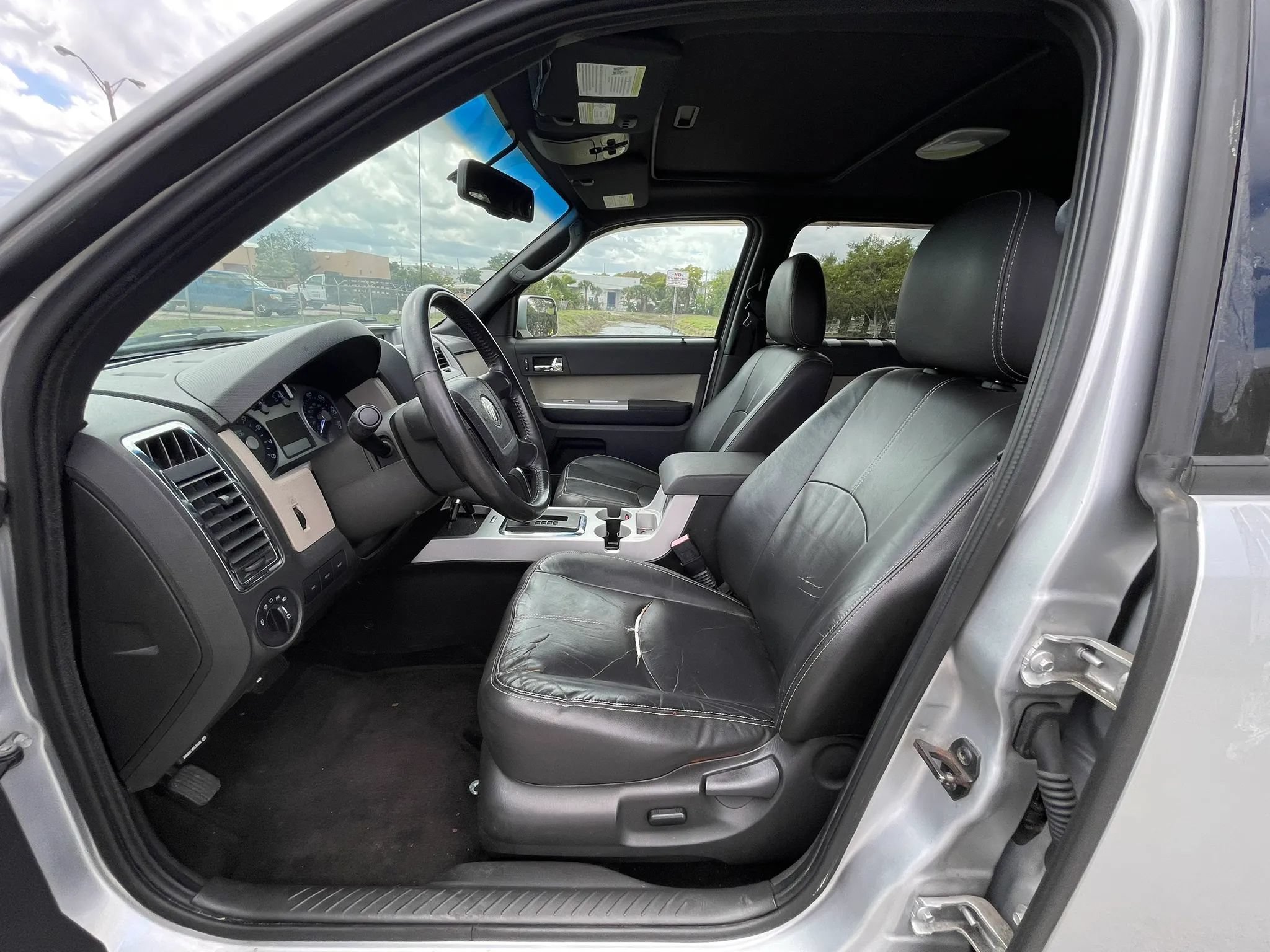 Used 2010 Mercury Mariner Premier AWD/4WD image 26