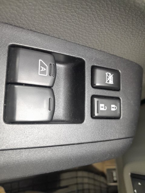 Used 2017 Nissan NV 3500 SL RWD image 8
