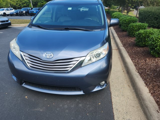 Used 2016 Toyota Sienna XLE