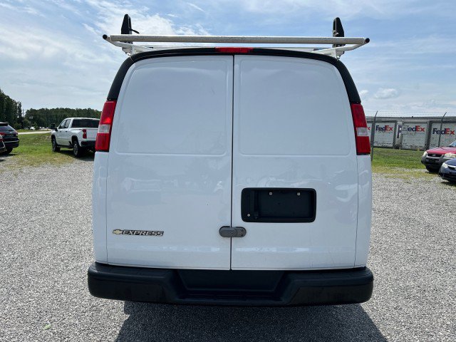 Used 2022 Chevrolet Express 2500 w/ Driver Convenience Package RWD image 9