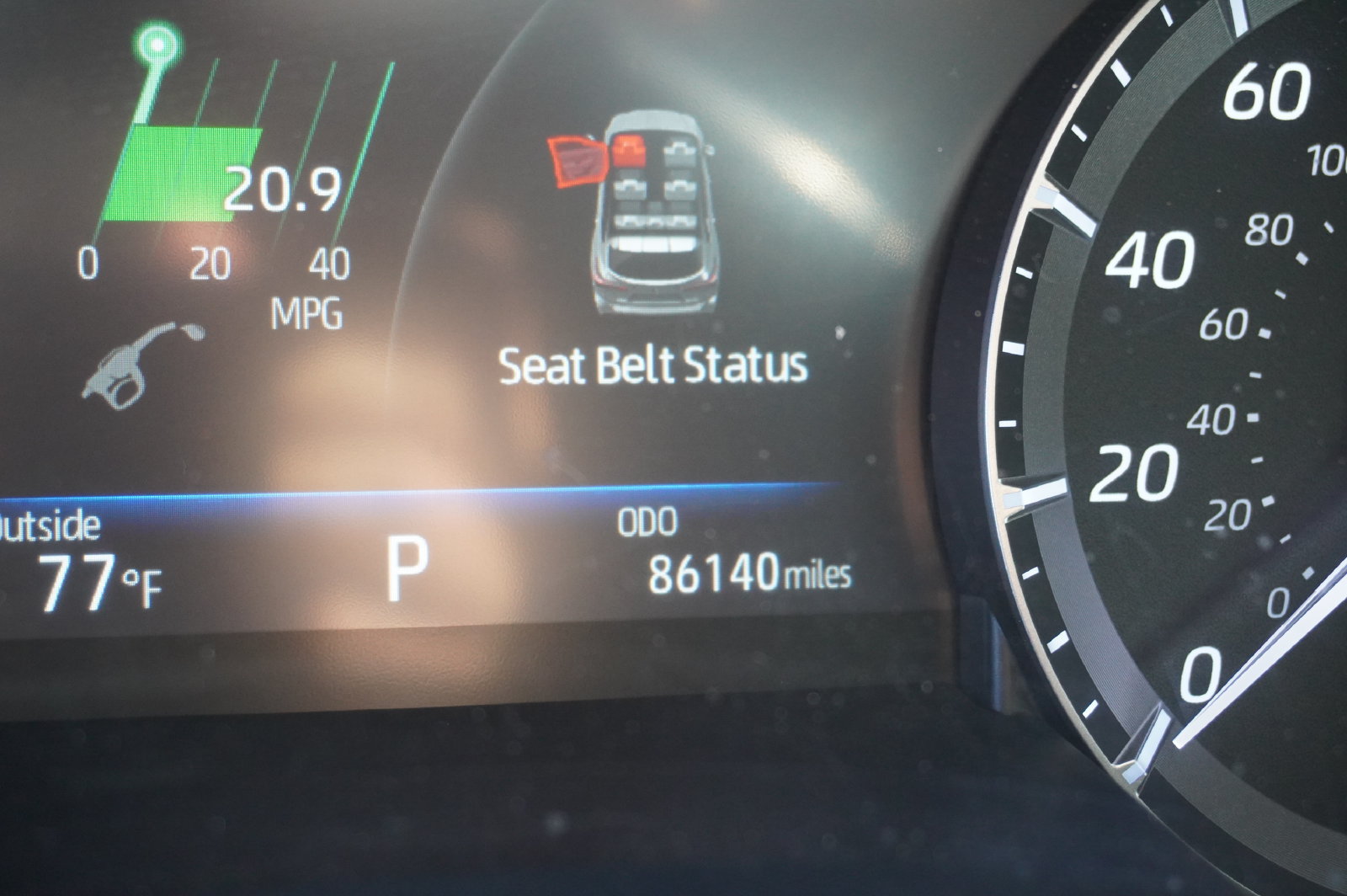 Used 2021 Toyota Highlander XLE FWD image 3