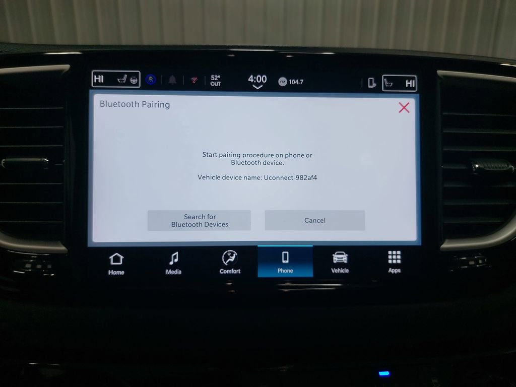 Used 2025 Chrysler Pacifica Select image 25