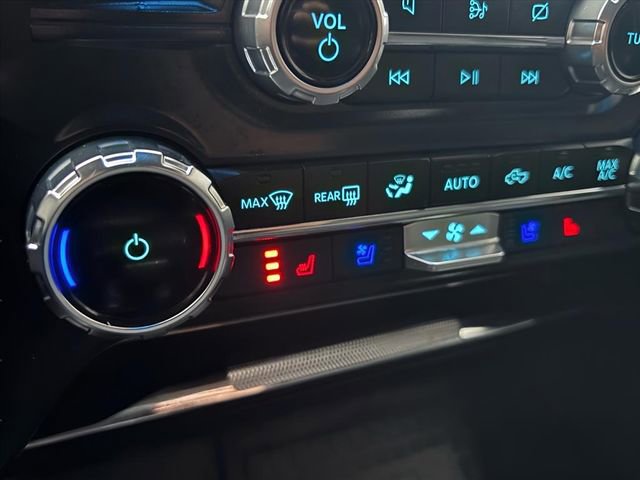 Used 2022 Ford F150 Lariat w/ Max Trailer Tow Package image 8