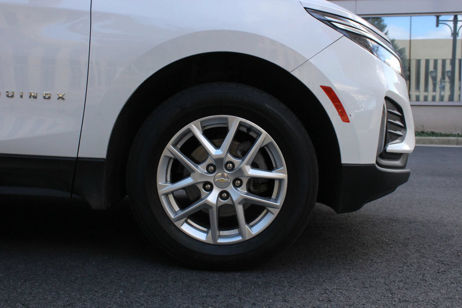 Used 2022 Chevrolet Equinox LT AWD/4WD image 4