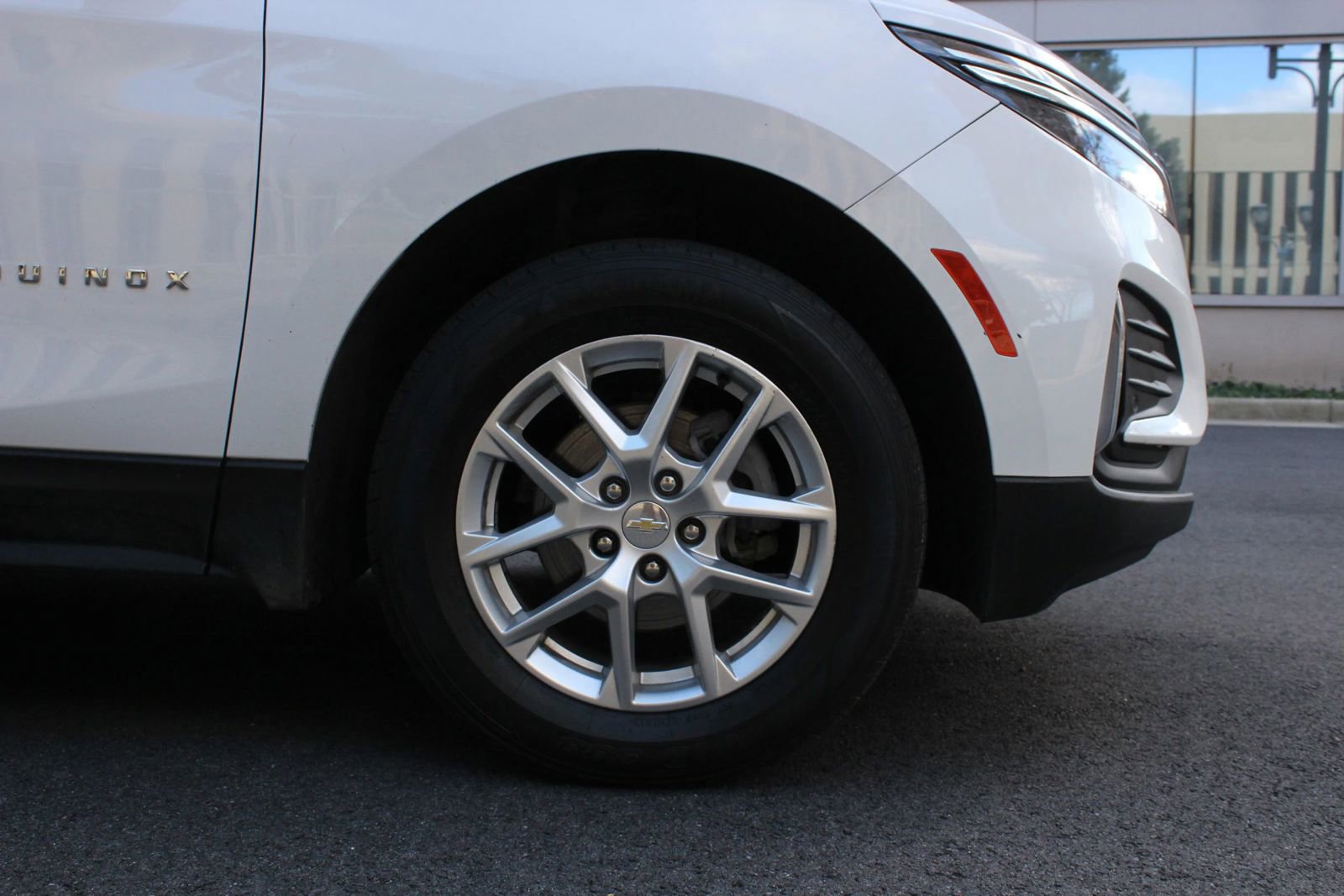 Used 2022 Chevrolet Equinox LT AWD/4WD image 4