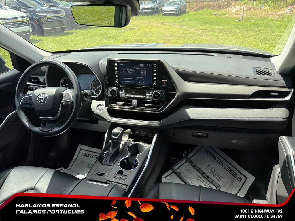 Used 2022 Toyota Highlander XLE FWD image 35