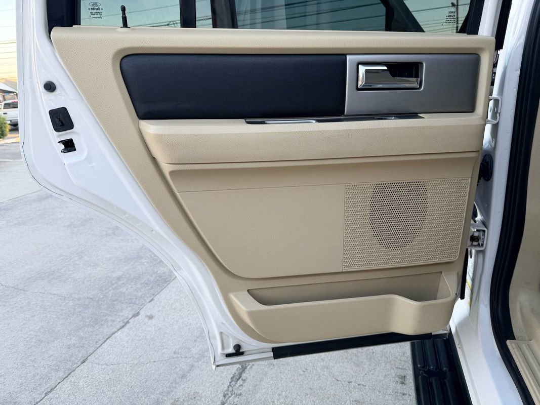 Used 2015 Ford Expedition XLT w/ Equipment Group 201A image 25