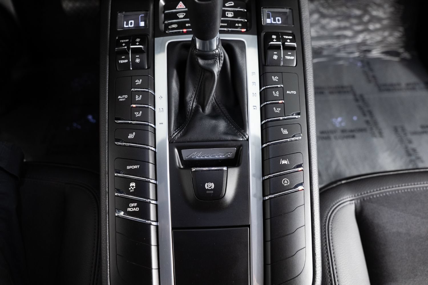 Used 2021 Porsche Macan AWD/4WD image 39