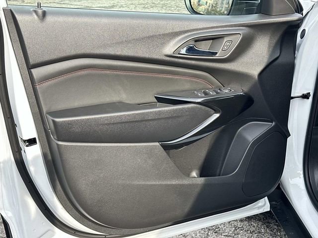 New 2026 Chevrolet Trax RS w/ Driver Confidence Package image 8