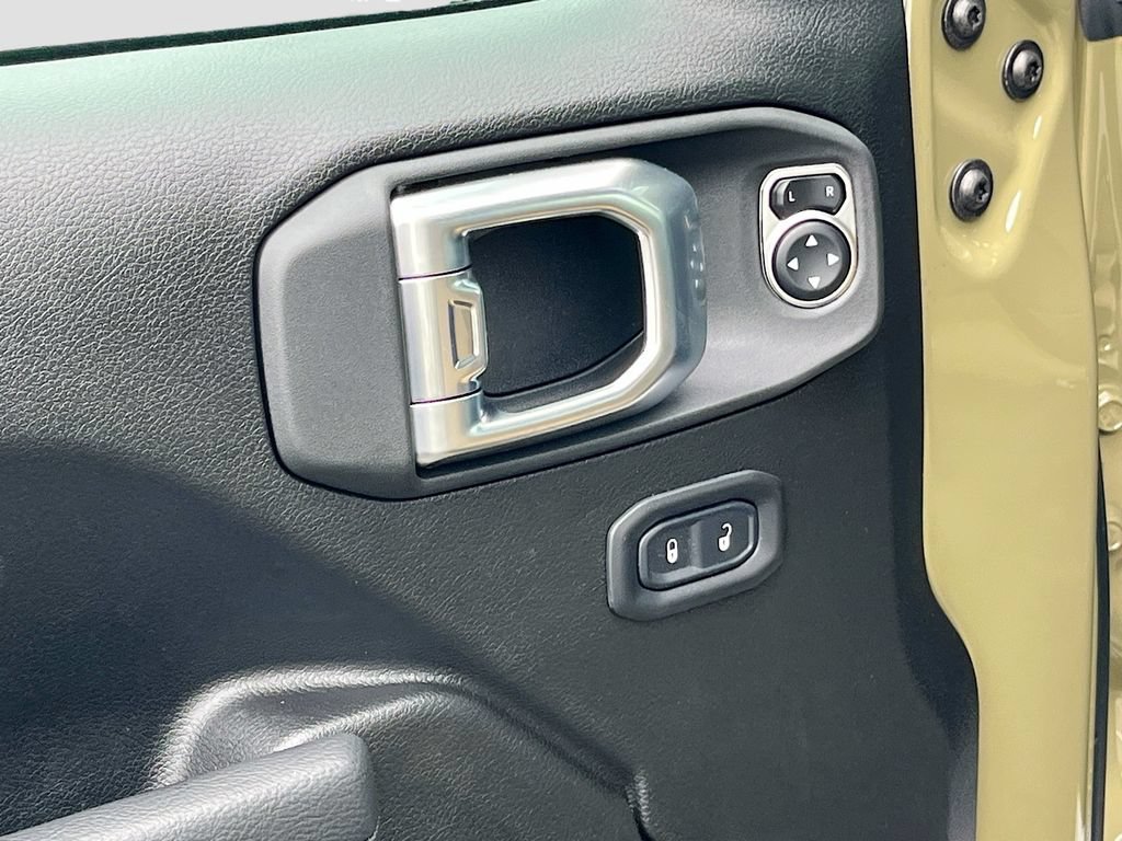 New 2026 Jeep Gladiator Willys AWD/4WD image 17