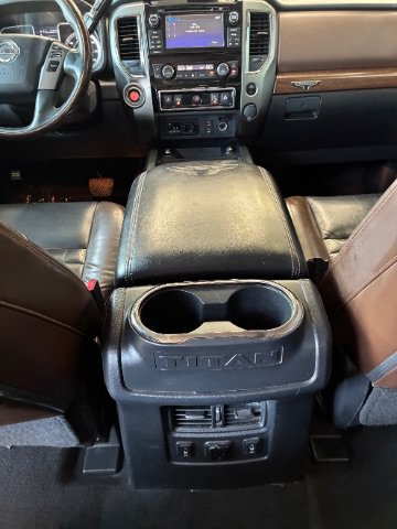 Used 2017 Nissan Titan Platinum Reserve RWD image 25