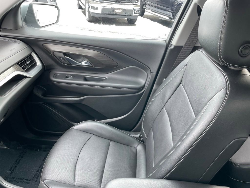 Used 2023 GMC Terrain SLT image 19