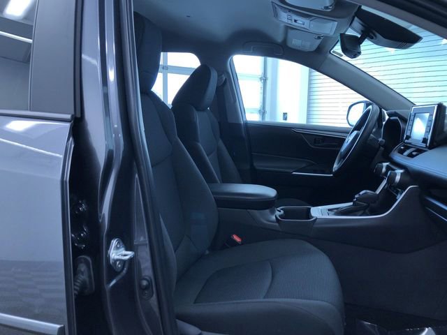 Certified 2022 Toyota RAV4 LE image 22