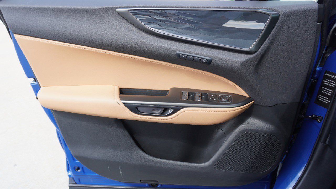 Used 2025 Lexus NX 250 FWD w/ Towing Package (2000 Lbs) image 21