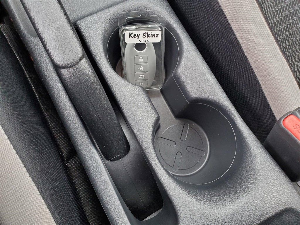 Certified 2022 Nissan Versa SV w/ Trunk Package image 27