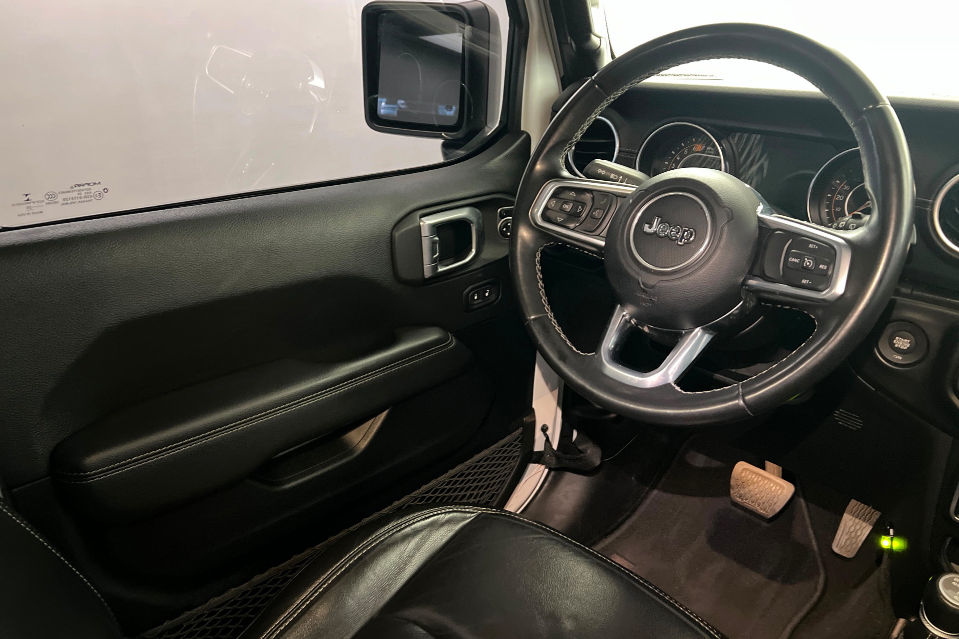 Used 2020 Jeep Wrangler Unlimited Sahara AWD/4WD image 12