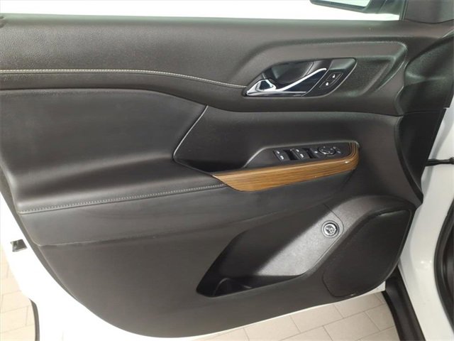 Used 2020 GMC Acadia SLE w/ Driver Convenience Package image 9