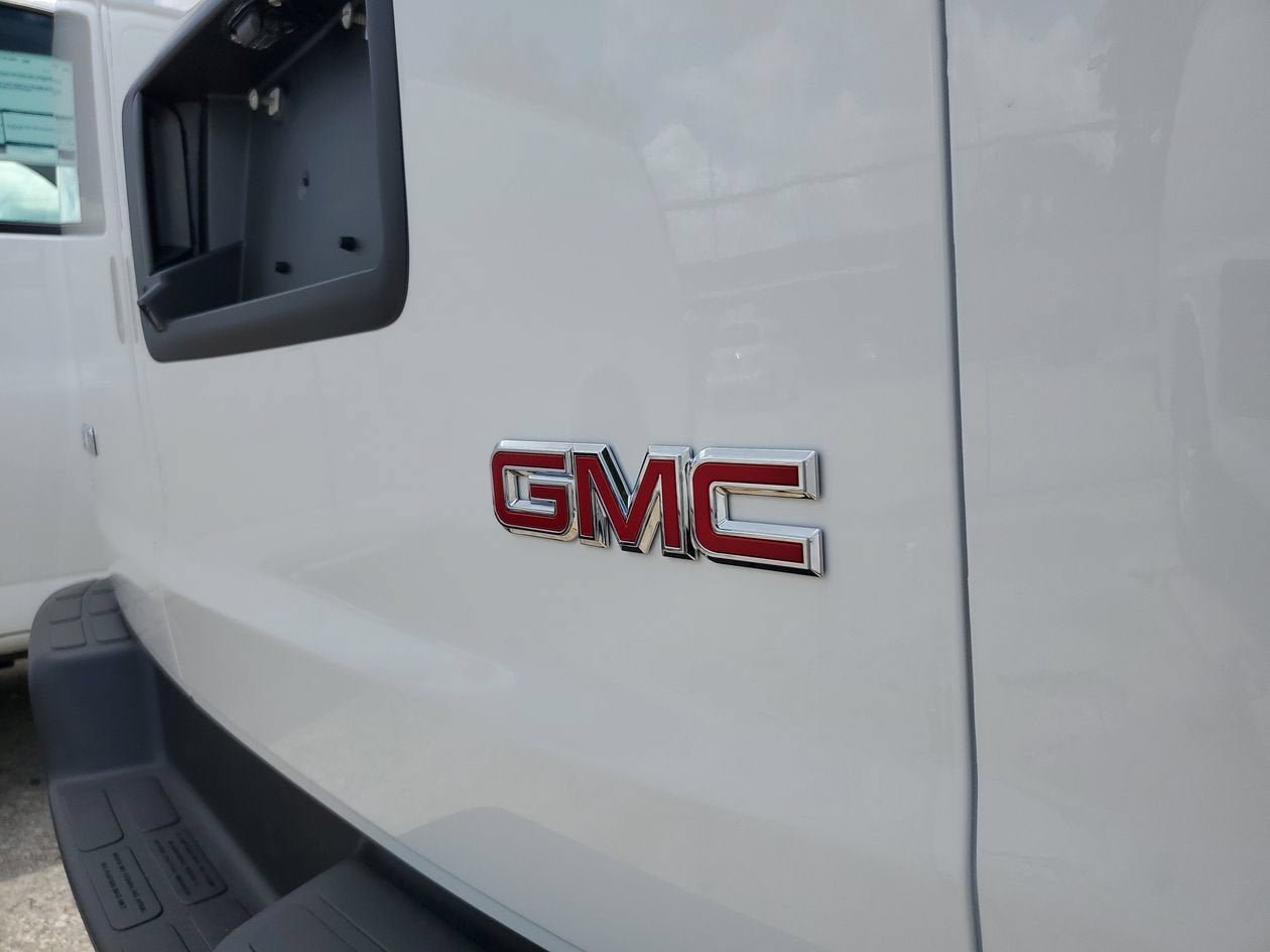 New 2026 GMC Savana 2500 Extended RWD image 7