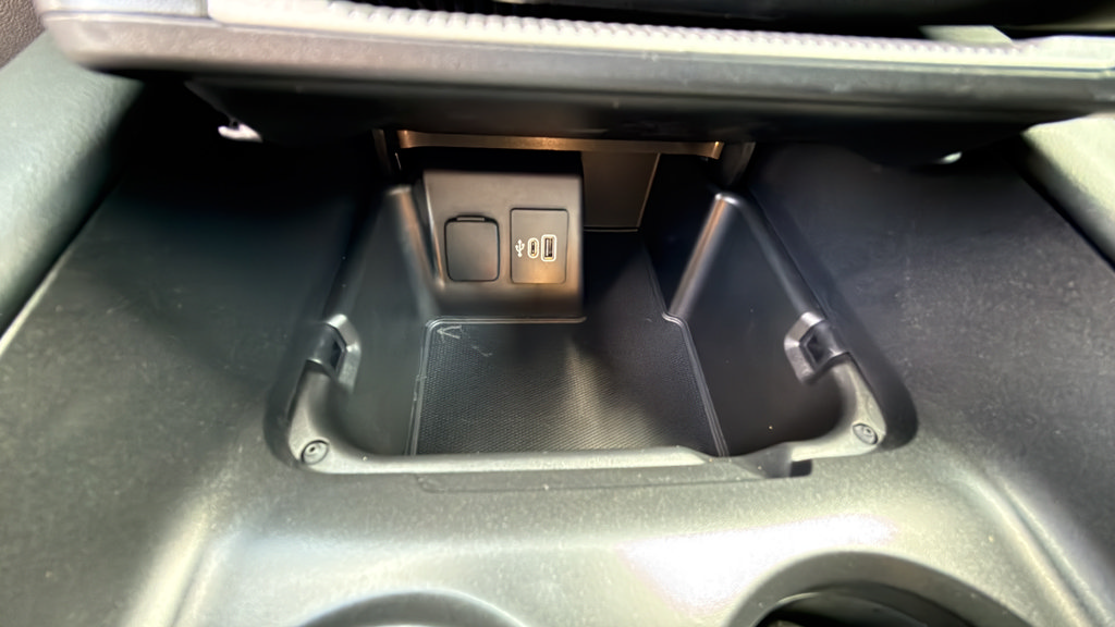 Used 2025 Ford Explorer ST AWD/4WD image 30
