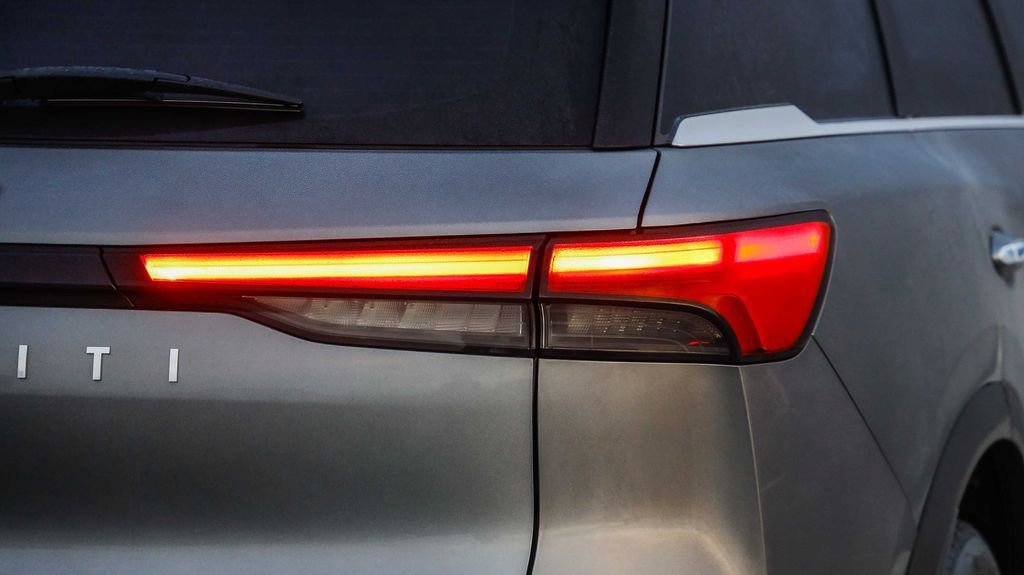 Used 2022 INFINITI QX60 Luxe w/ Cargo Package image 10