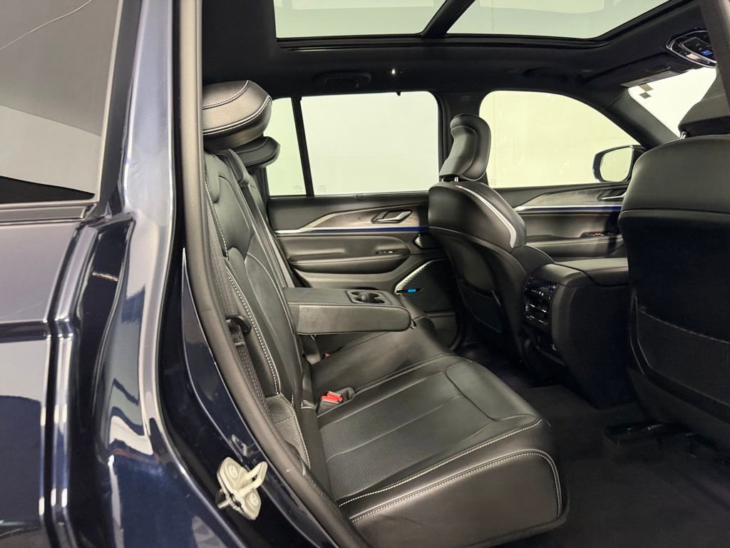 Certified 2023 Jeep Grand Cherokee Overland w/ Advanced Protech Group III image 29