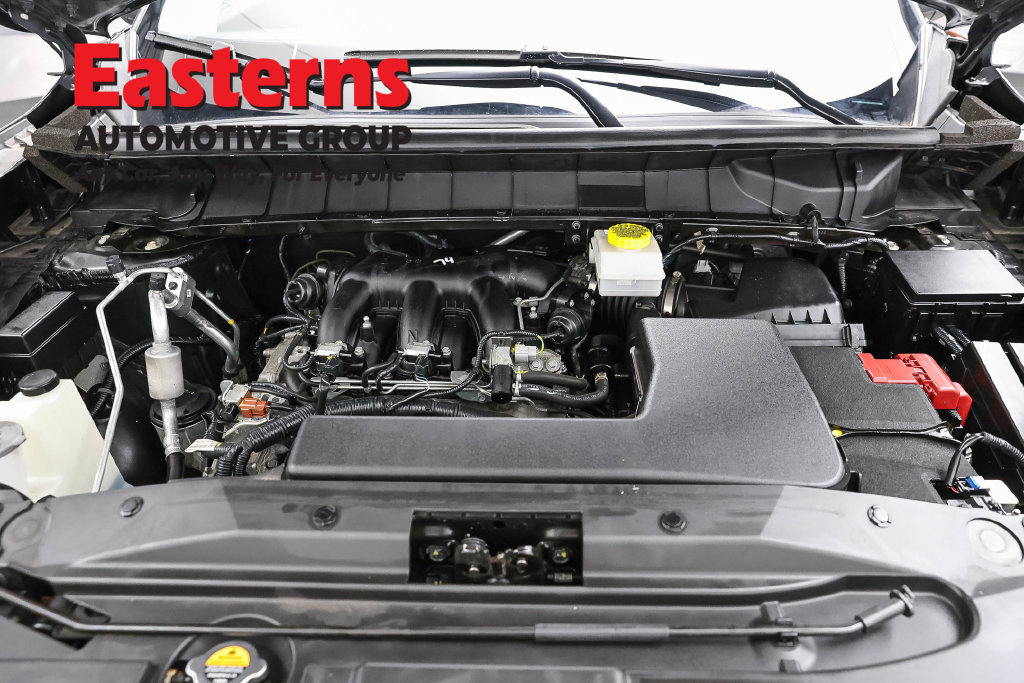 Used 2024 Nissan Pathfinder S AWD/4WD image 8