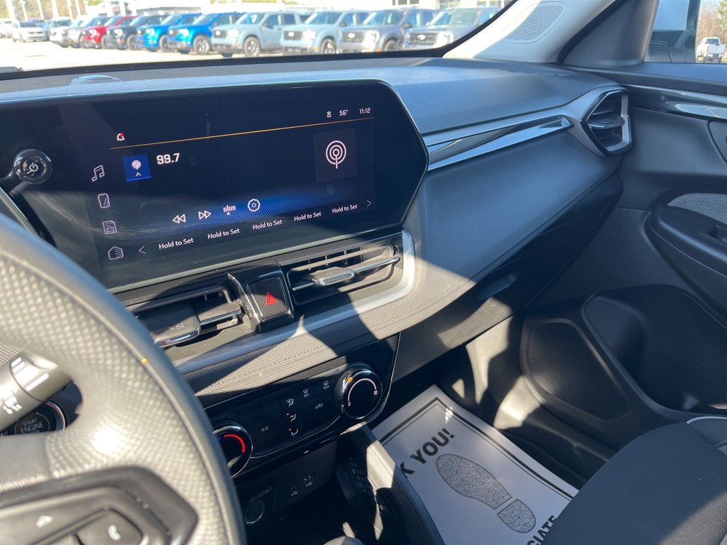 Used 2025 Chevrolet TrailBlazer LT image 21