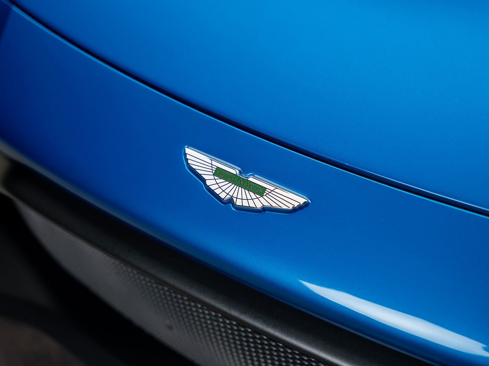 Used 2020 Aston Martin V8 Vantage Coupe RWD image 11