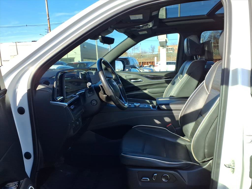 Used 2021 Cadillac Escalade ESV Sport w/ Driver Assist Tech Package image 25