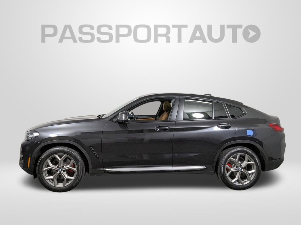 Used 2023 BMW X4 xDrive30i w/ Premium Package AWD/4WD image 2