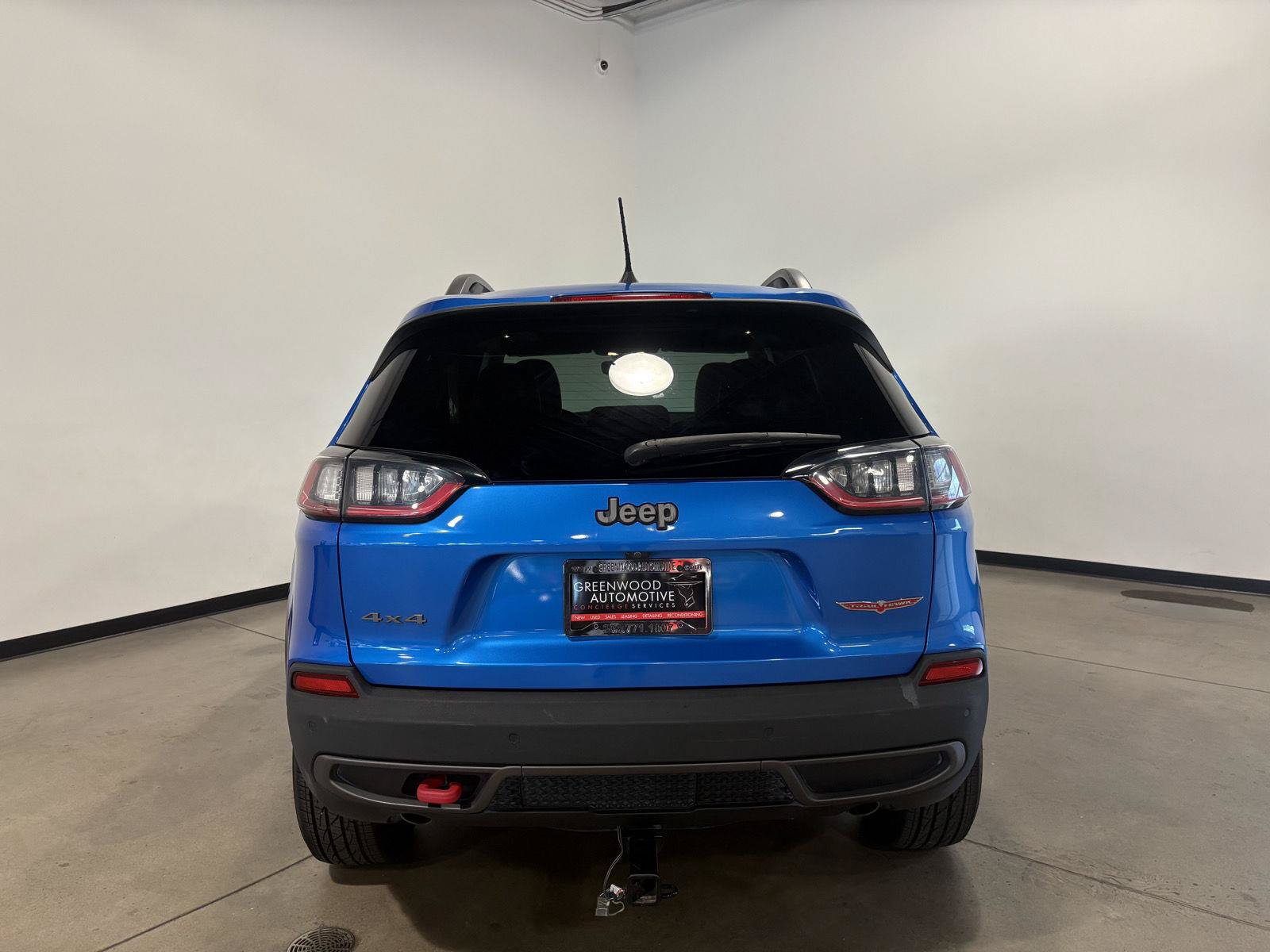 Used 2021 Jeep Cherokee Trailhawk w/ Sun, Sound & Nav Group AWD/4WD image 4