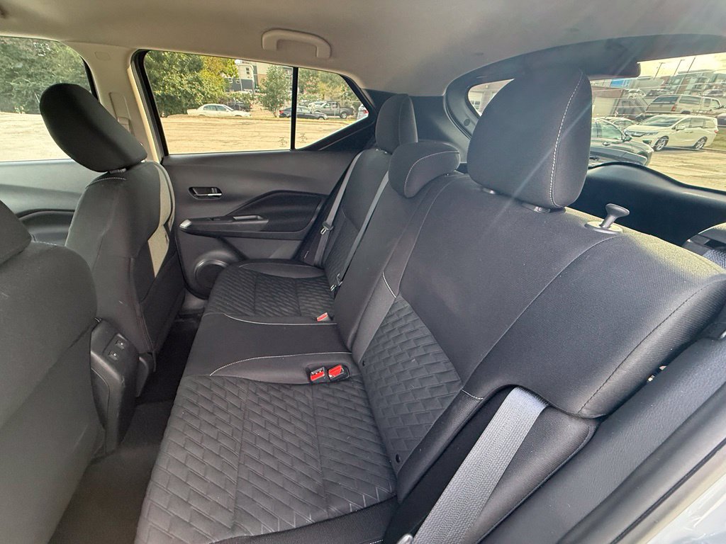 Used 2021 Nissan Kicks SV FWD image 28